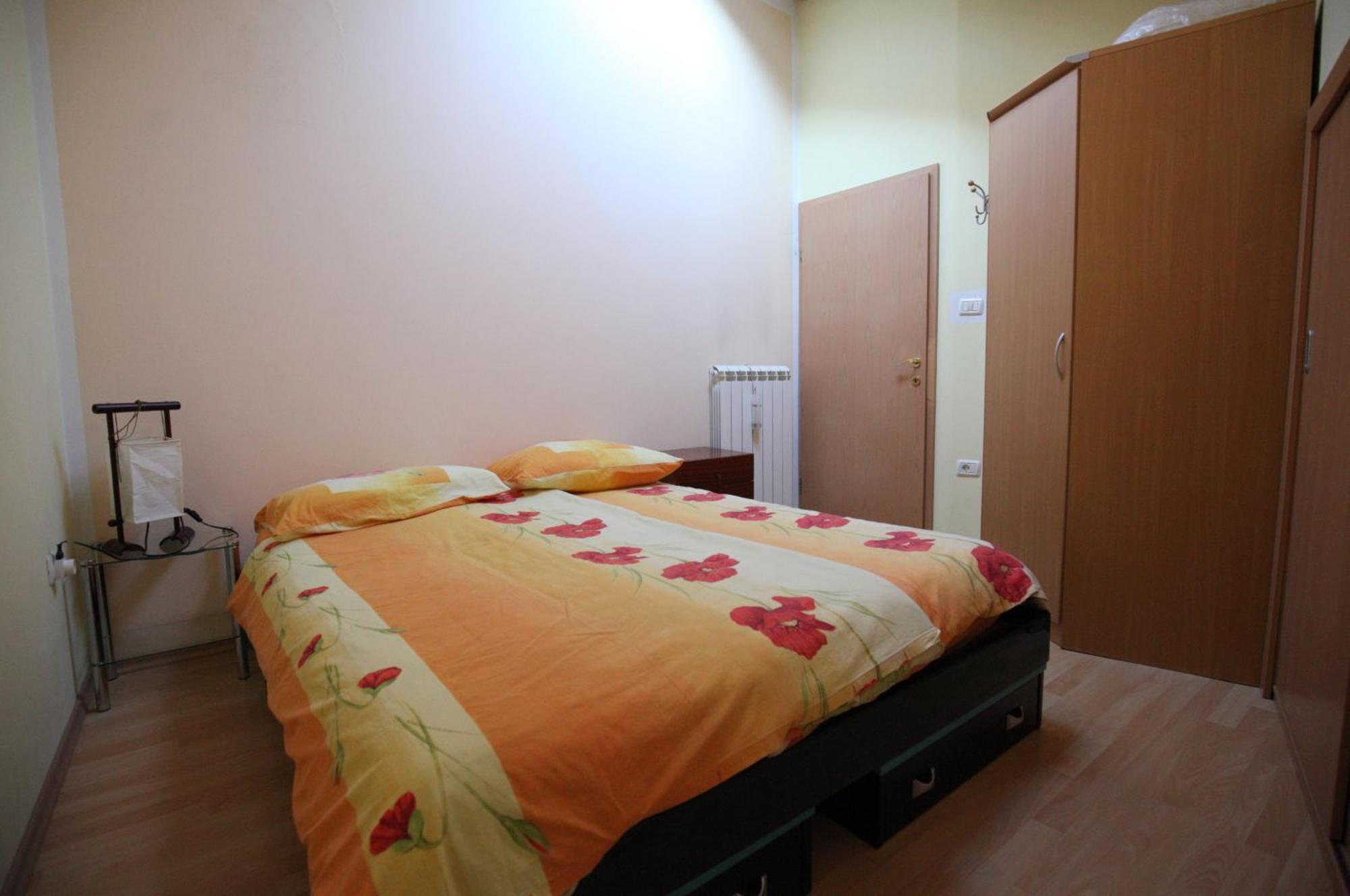 Rooms And Apartment Ambrozic Vremski Britof Exteriör bild
